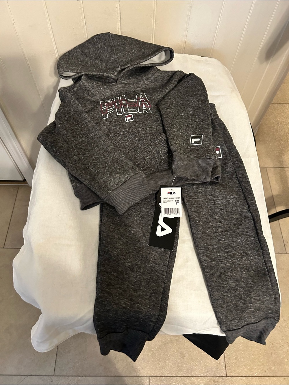 FILA Kids 2-Piece Fleece Jogger Set/Charcoal Gray/NWT/3Toddler